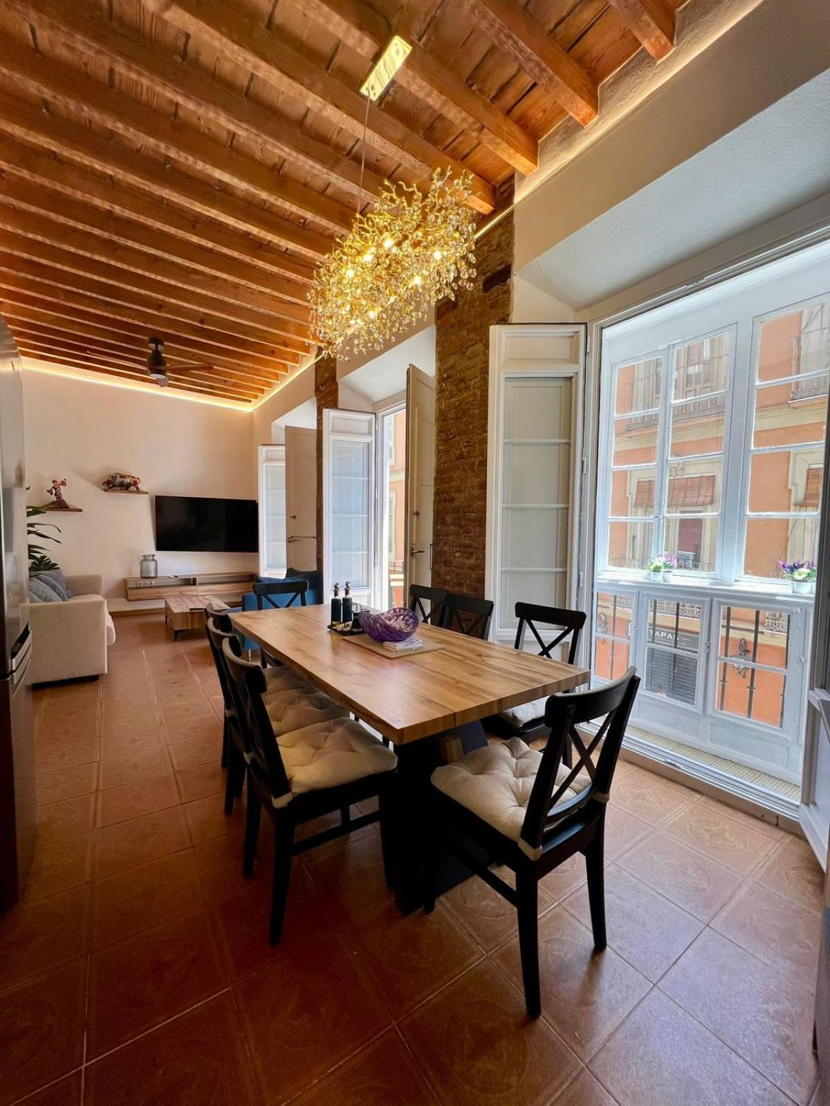 Casa Naty, Espacioso Renovado En El Centro De Apartamento